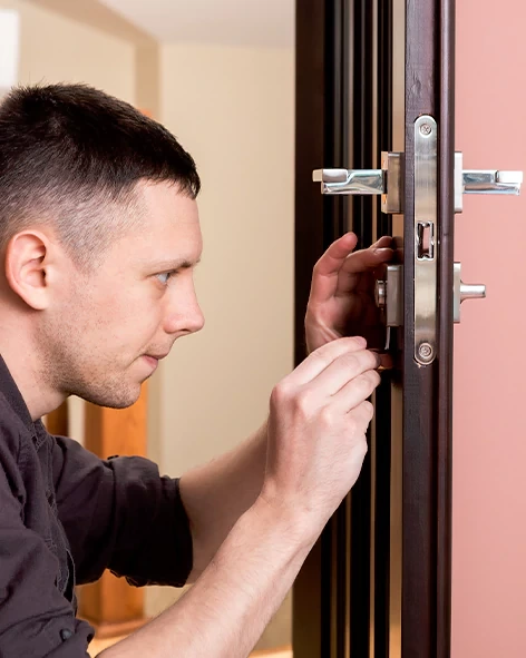 : Professional Locksmith For Commercial And Residential Locksmith Services in Bonita Springs, FL